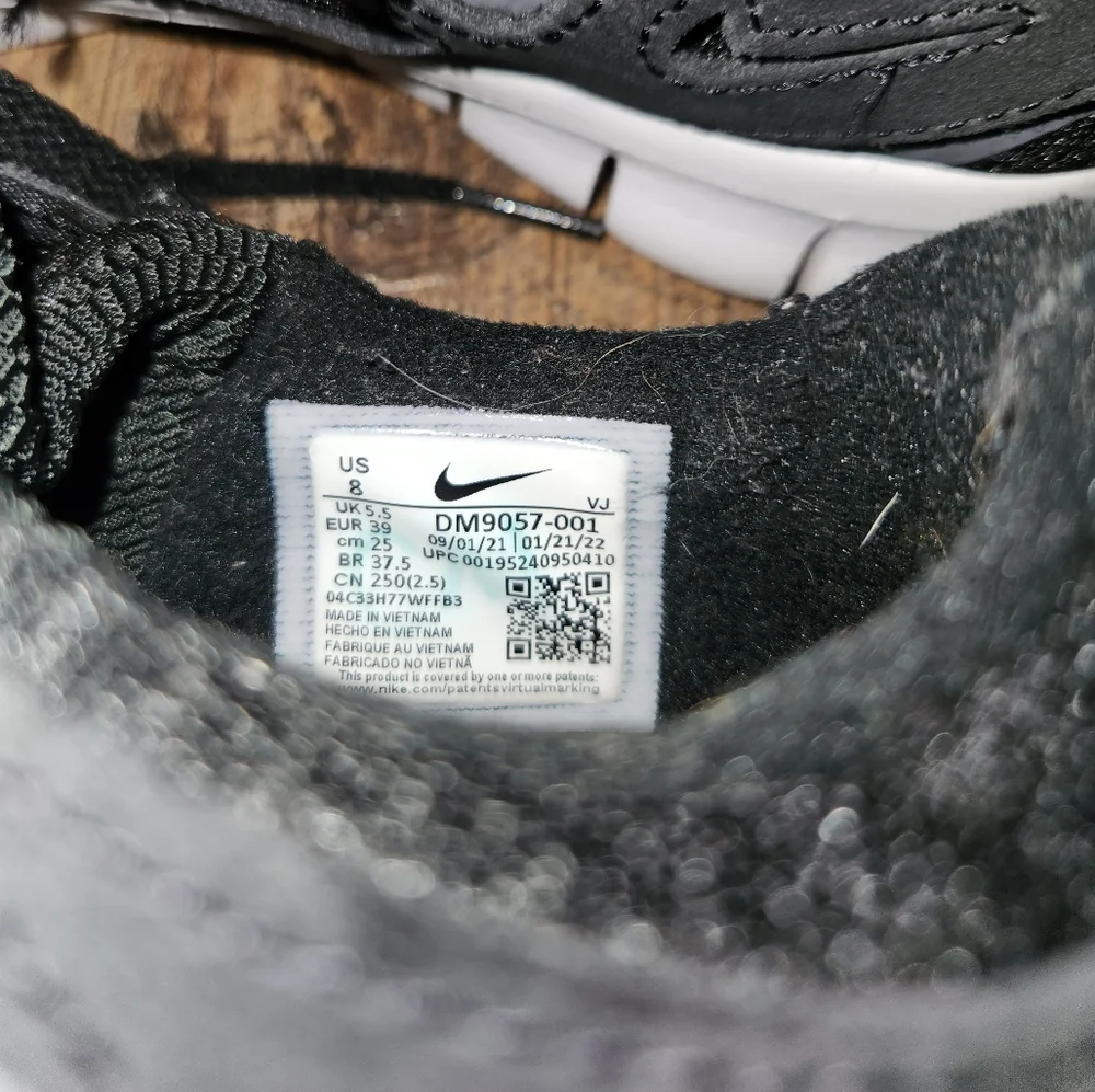 Women's Nike Free Run 2 Sneakers - Picture 4 of 4